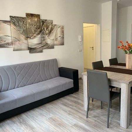 Modern Apartment Second Floor Брюссель Экстерьер фото