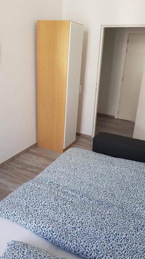 Modern Apartment Second Floor Брюссель Экстерьер фото